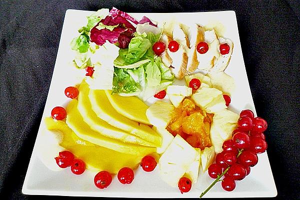 Hearty Fruit Platter with Lettuce, Chicken Breast and Curry Dressing