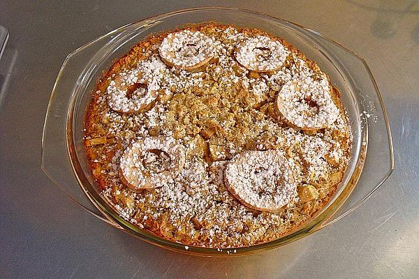 Hearty Oatmeal Casserole with Apples