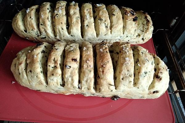 Herbal Bread with Olive Oil and Sun-dried Tomatoes