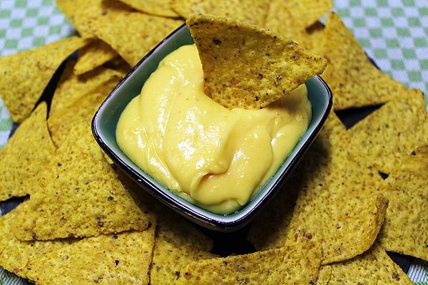 Homemade Cheese Dip for Nachos