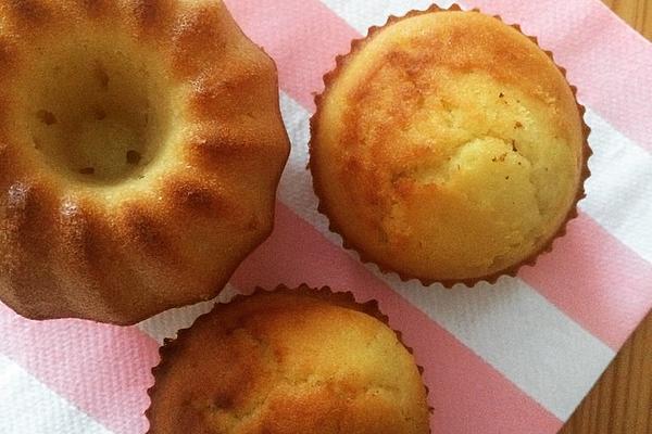 Honey Muffins with Corn Flour