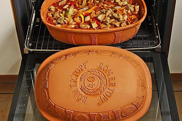 Hungarian Goulash in Roman Pot