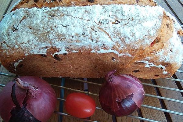 Iberian Tomato Bread with Red Onions