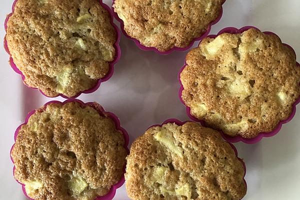 Juicy Apple Muffins