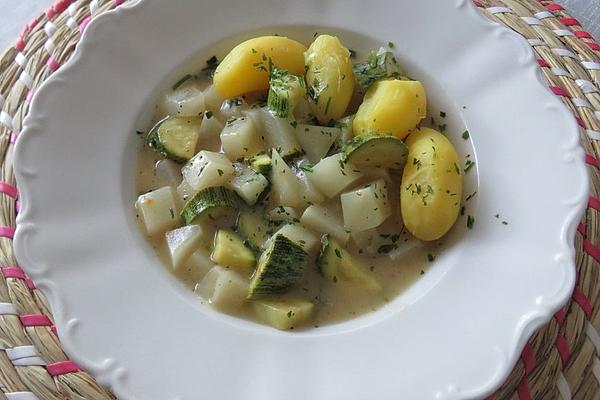 Kohlrabi and Zucchini Vegetables