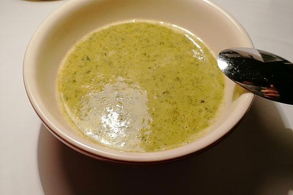Kohlrabi Leaf Foam Soup