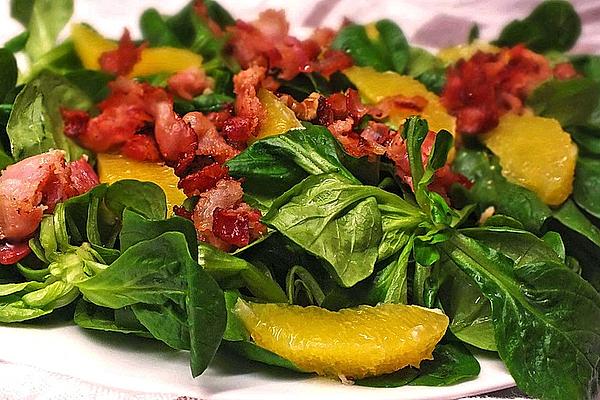 Lamb`s Lettuce with Bacon and Nuts