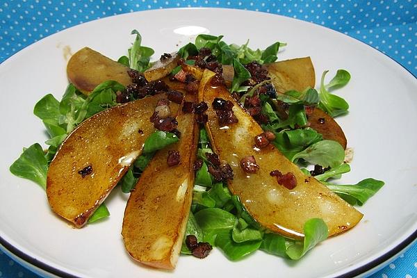 Lamb`s Lettuce with Fried Pears and Bacon