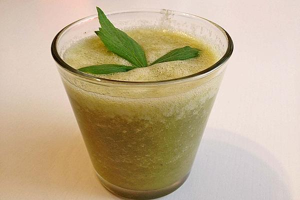 Lovage and Grapefruit Smoothie