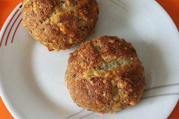 Low Carb Bun with Chia and Cheese