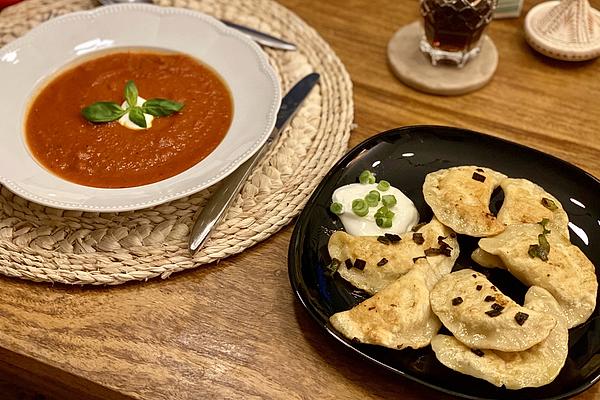 Low Carb Tomato and Basil Soup