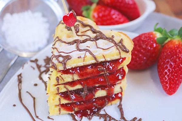 Low Carb Valentine`s Heart Waffle Breakfast