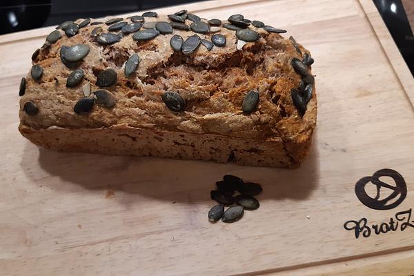 Low-histamine Spelled Bread with Apple and Carrot