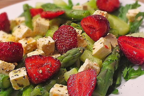 Lukewarm Asparagus Salad with Feta Cheese and Strawberries