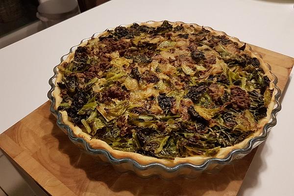 Lusieee`s Leek and Savoy Cabbage Quiche with Minced Meat
