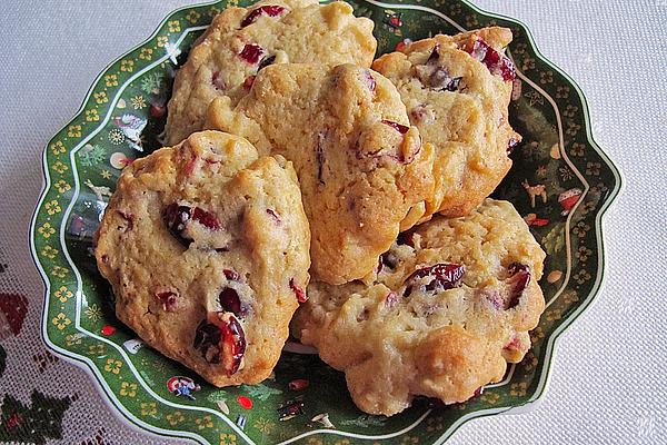 Macadamia – Cranberry Cookies