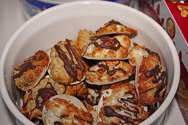 Macaroons – Basic Recipe for Almond, Hazelnut or Coconut Macaroons
