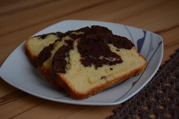 Marble Cake with Oil and Mineral Water