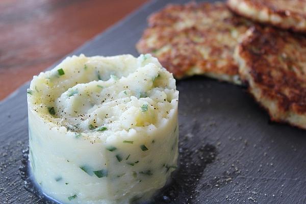 Mashed Potatoes with Garlic and Herbs