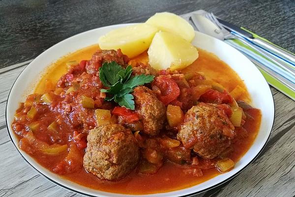 Meatballs – Hungarian Style Ragout