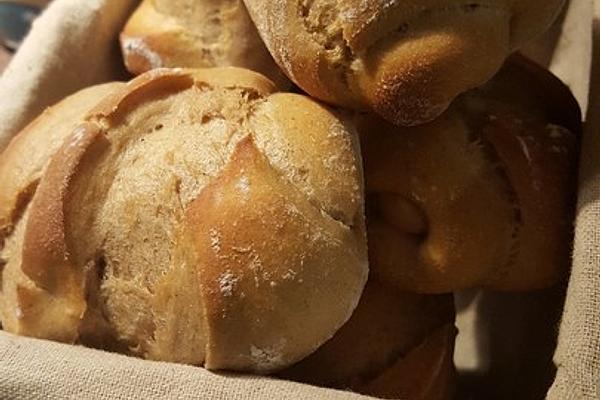Michi`s Hearty Overnight Rolls from Roaster