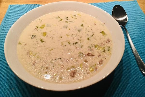 Minced Meat – Cheese – Leek Soup