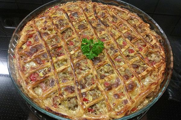 Minced Meat Pie with Peppers and Mozzarella
