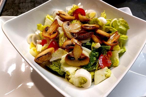 Mixed Salad with Warm Mushrooms and Honey-mustard Vinaigrette