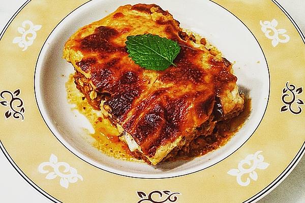 Moussaka with Sheep Cheese – Bechamel Sauce