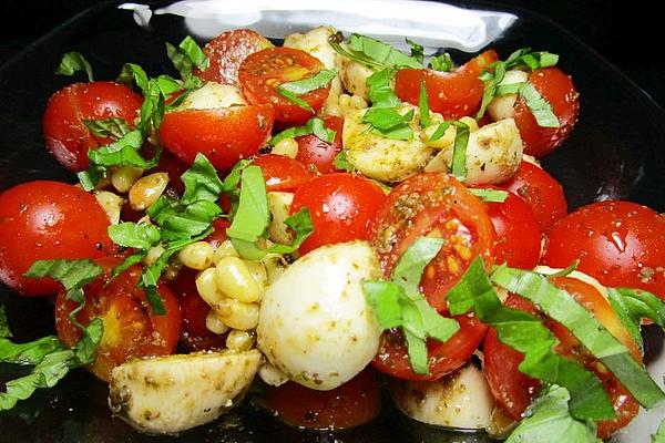 Mozzarella Balls and Cocktail Tomatoes with Pesto
