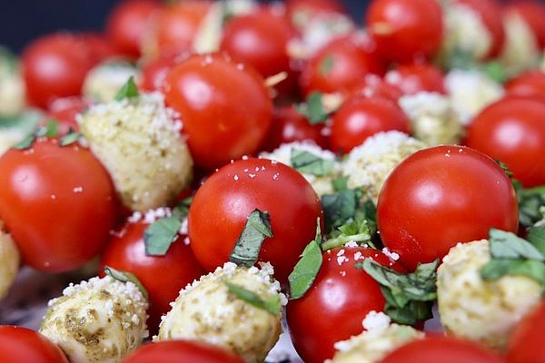 Mozzarella – Tomato Skewers