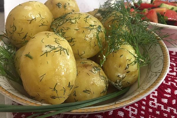 New Potatoes with Crème Fraîche and Dill