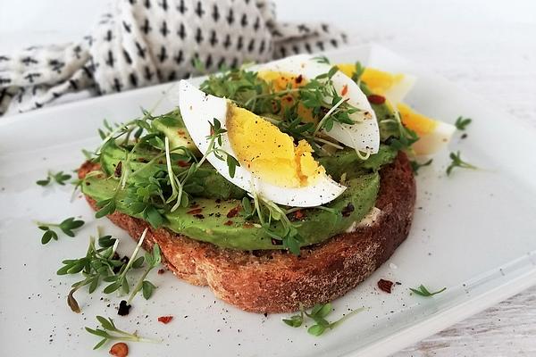 New York Toast with Avocado and Egg