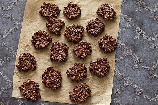 No-bake Peanut Butter Chocolate Coconut Cookies