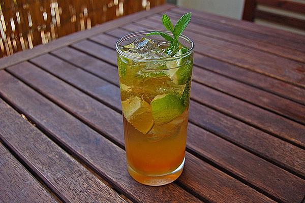 Non-alcoholic Cocktail with Herbal Lemonade