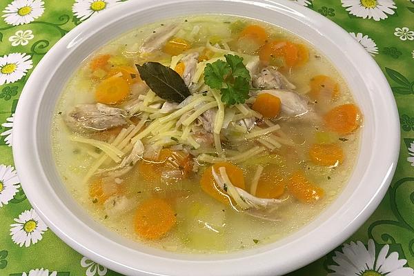 Noodle Stew with Chicken Broth and Meat