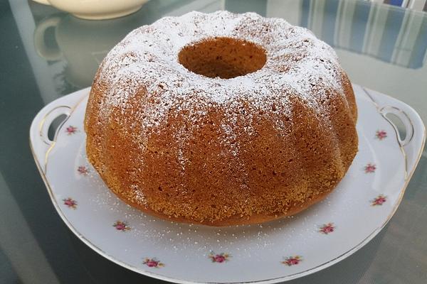 Nut Cake with Cottage Cheese