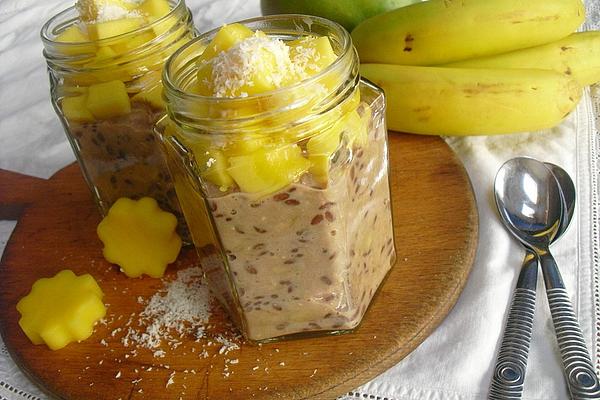 Oatmeal with Mango and Almonds