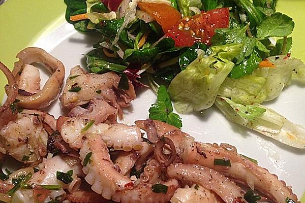 Octopus in Olive Oil and Lemon Sauce