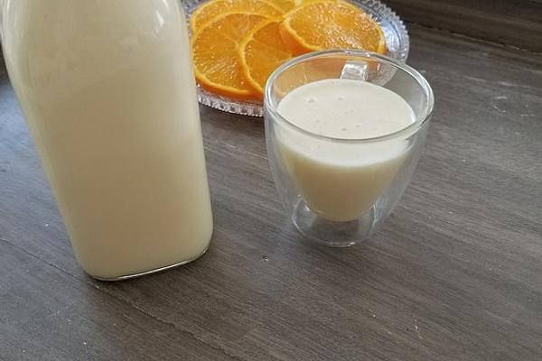 Orange and Egg Liqueur with Vanilla