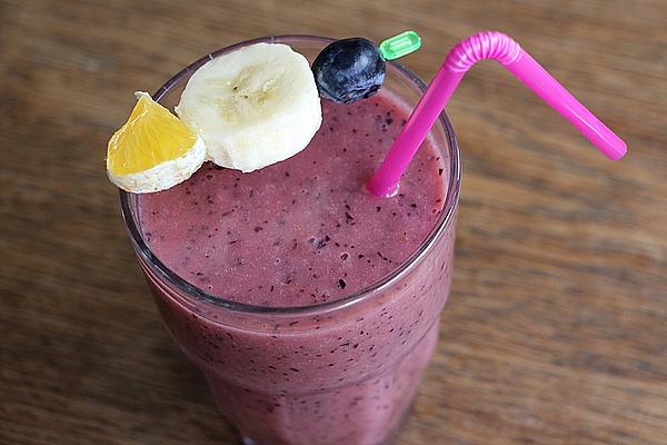 Orange-banana-blueberry Shake with Date and Peanut Butter