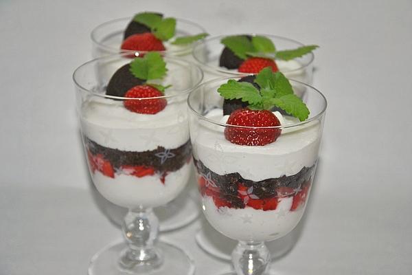 Oreo Strawberry Trifle