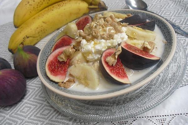 Overnight Oats with Banana and Fig