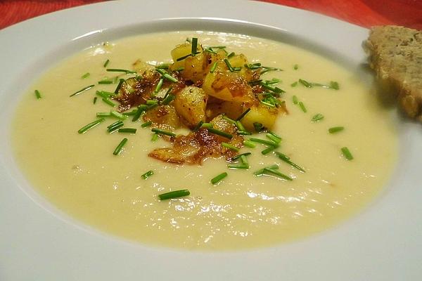 Parsnip Soup with Caramelized Onions and Apple