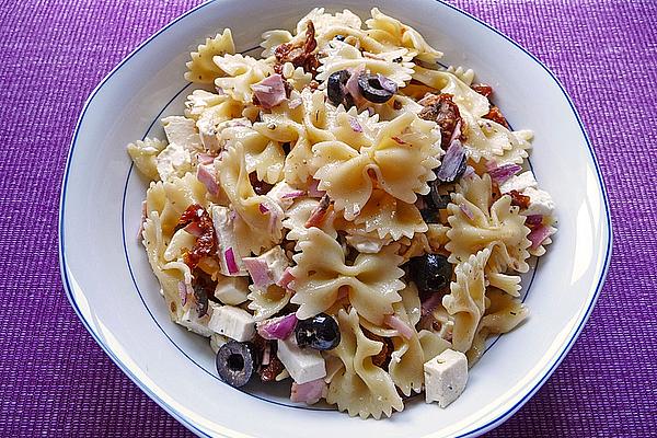Pasta Salad with Feta, Olives and Sun-dried Tomatoes