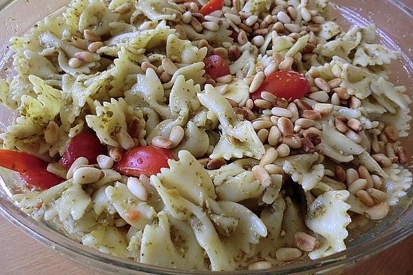 Pasta Salad with Green Pesto