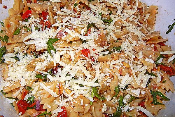 Pasta Salad with Rocket and Dried Tomatoes