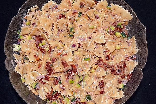 Pasta Salad with Sun-dried Tomatoes