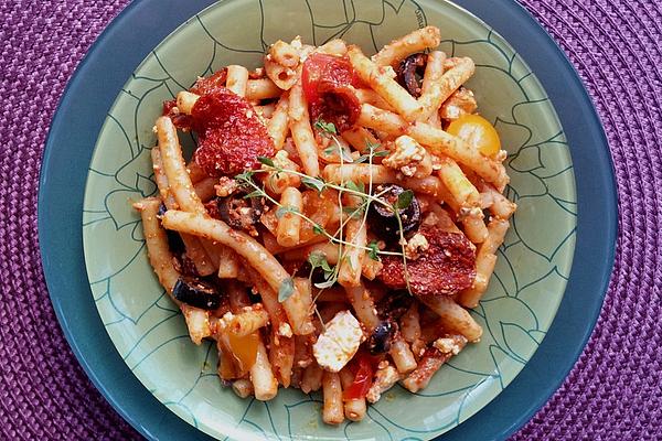 Pasta Salad with Sun-dried Tomatoes and Olives