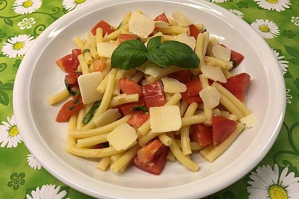 Pasta Salad with Tomatoes, Garlic, Basil and Fresh Parmesan